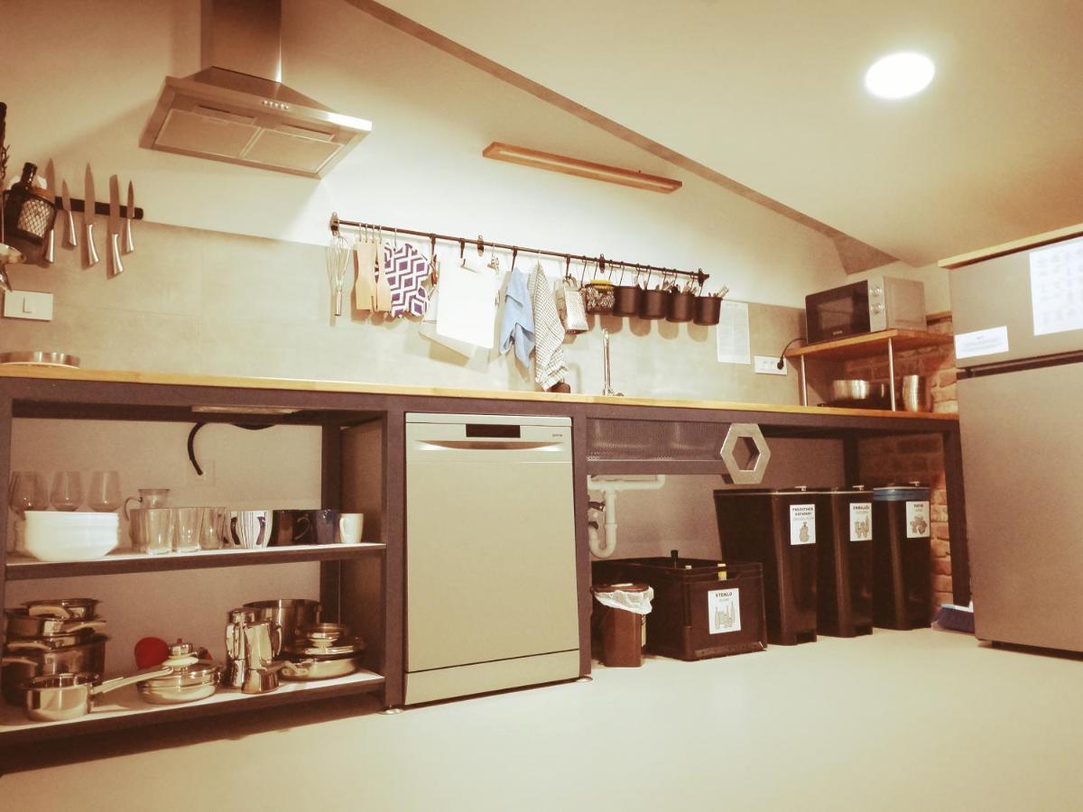 Garage Hostel Nova Gorica Extérieur photo